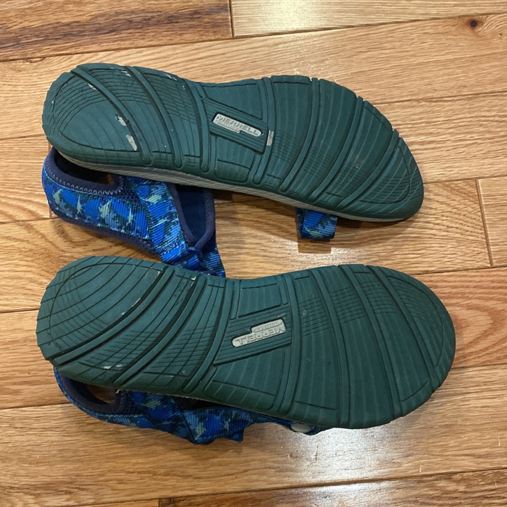 Merrell Sandals size 3M. - Picture 5 of 7